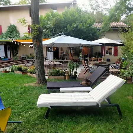 Domaine De אוהל מפואר
